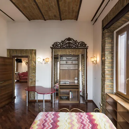 Lucilla By Interhome * ローマ